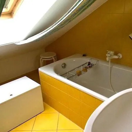 Mit Strandkorb Im Urlauberdorf *